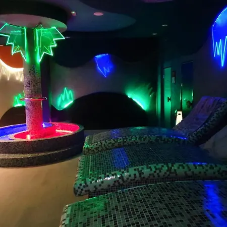 Lux U Kraljevim Cardacima *