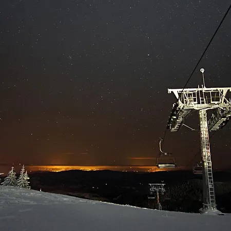 Lägenhet Lux U Kraljevim Cardacima *