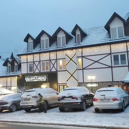 Lägenhet Lux U Kraljevim Cardacima *