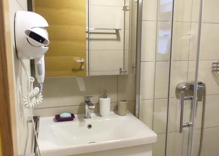 Lux U Kraljevim Cardacima *