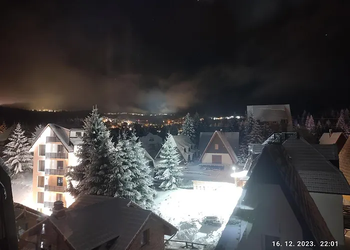 Apartman Lux U Kraljevim Cardacima *