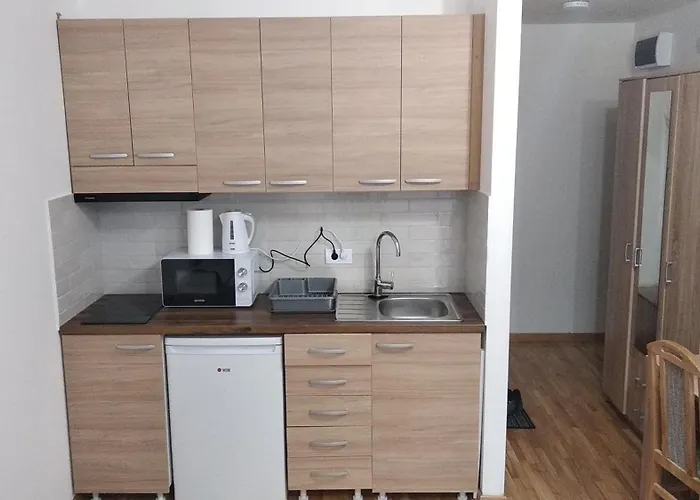 Apartman Lux U Kraljevim Cardacima *