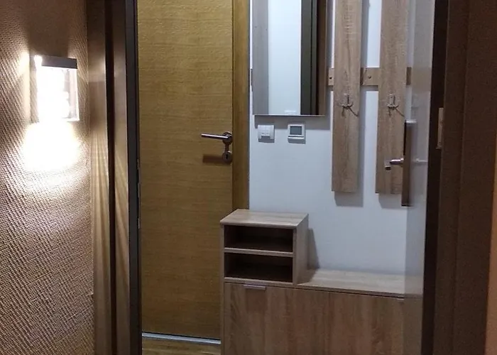 Apartman Lux U Kraljevim Cardacima *